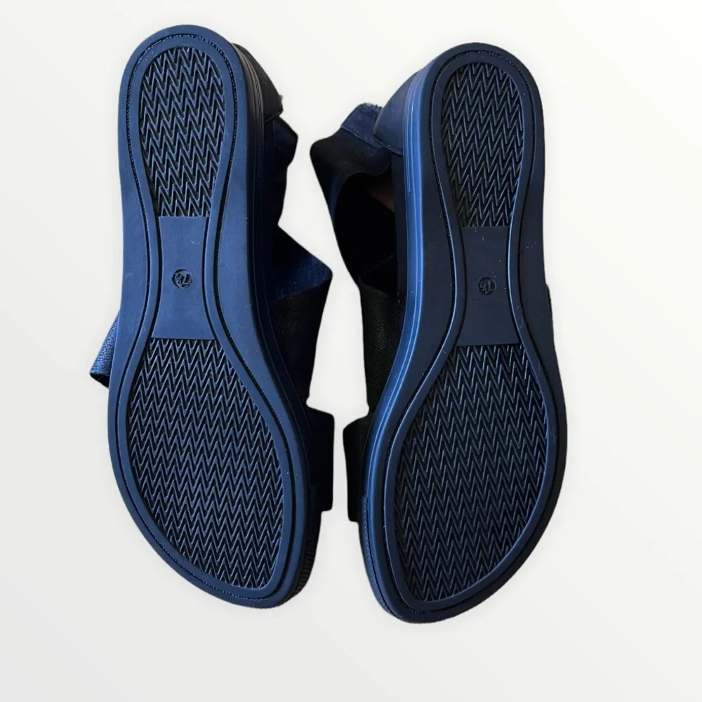 Eileen Fisher black leather sandals size 7.5 - Picture 4 of 6